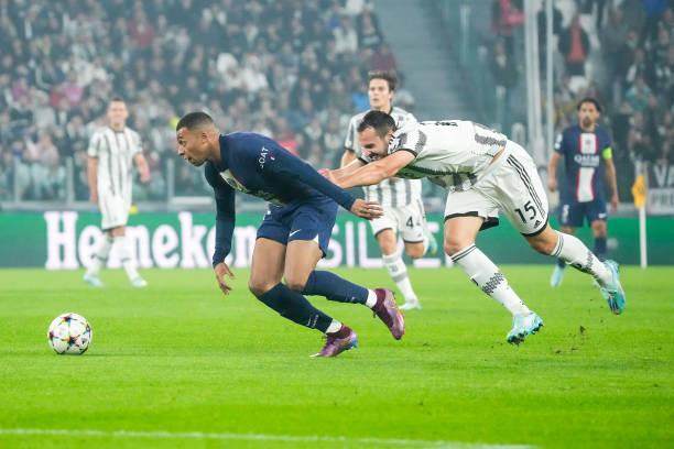 开云体育下载-基耶萨复出难抵尤文伤停整队！囧妇该笑该哭该怒？