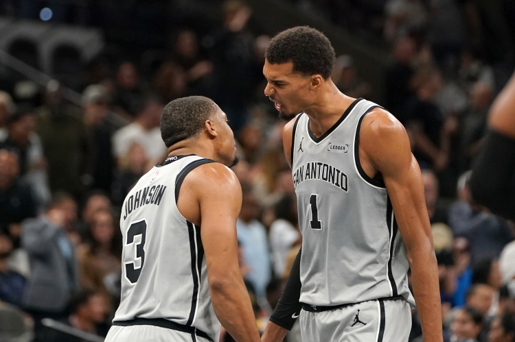 开云体育-你怎么破？文班对位阿门改变战局 火箭末节崩盘不是偶然而是必然